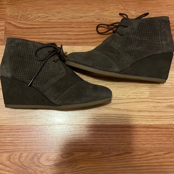 Wedges - Picture 2 of 2